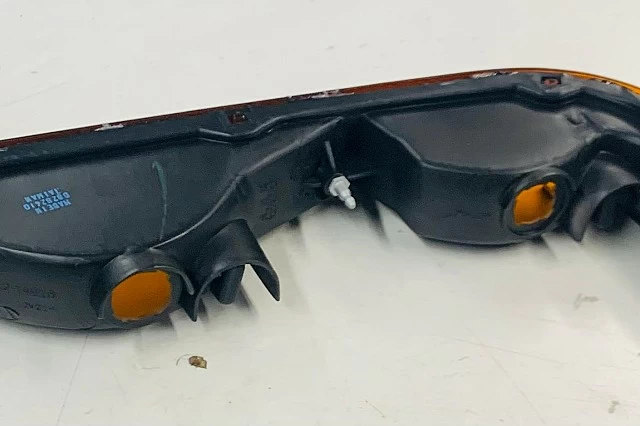 INTERMITENTE DELANTERO DERECHO PARA L300 (NO HOMOLOGADO)