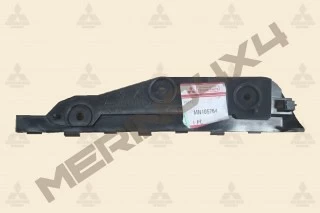 PLACA SUPERIOR DERECHA DEL PARAGOLPES TRASERO