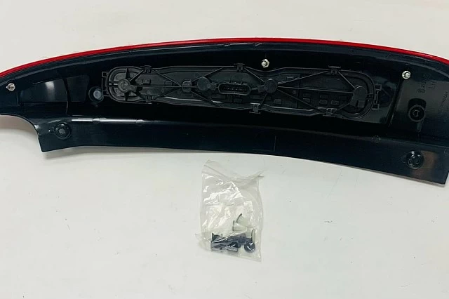 PILOTO TRASERO IZQUIERDO PARA COLT