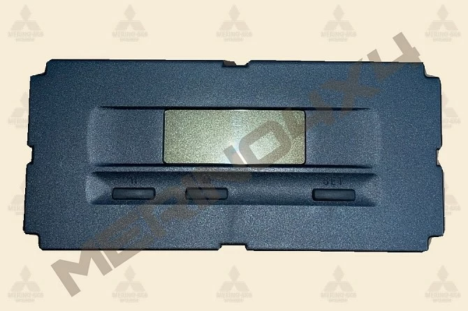 RELOJ DIGITAL Y PANTALLA DEL ORDENADOR DE A BORDO DEL SALPICADERO