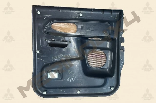 PANEL INTERIOR DE LA PUERTA TRASERA IZQUIERDA