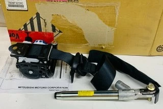 CINTURON DE SEGURIDAD C/PRE-TENSOR DERECHO