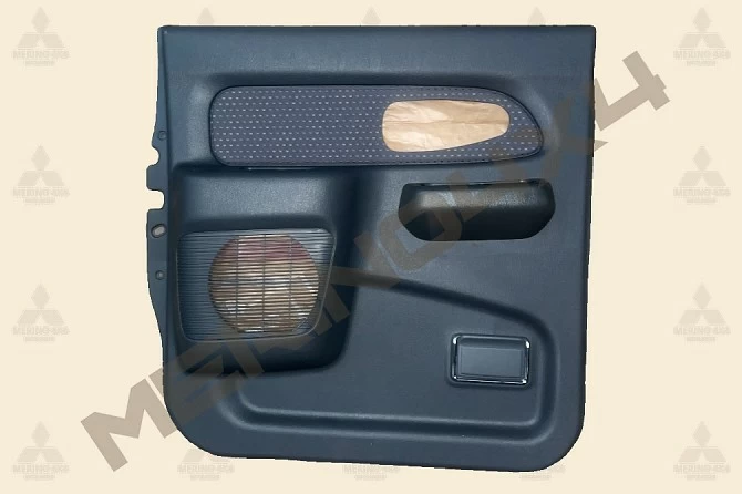 PANEL INTERIOR DE LA PUERTA TRASERA IZQUIERDA