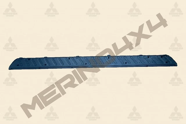 TAPA DE ESTRIBO LATERAL IZQUIERDO