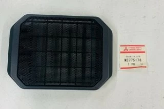 CUBIERTA DELANTERA DERECHA DE ALTAVOZ