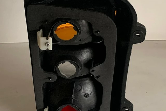 PILOTO TRASERO DERECHO PARA L300