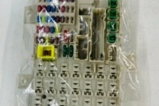 CAJA DE FUSIBLES PARA COLT 2009-2012