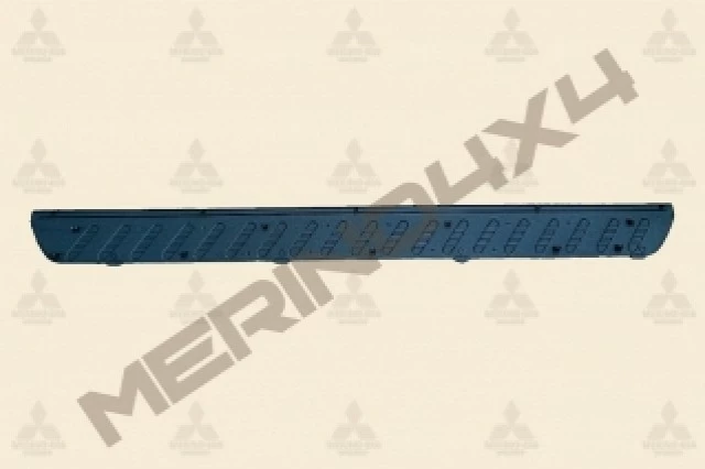 CUBIERTA DEL ESTRIBO LATERAL DERECHO