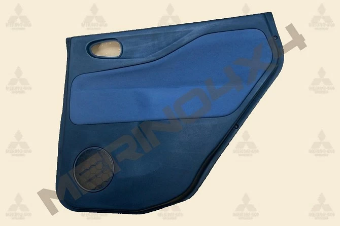 GUARNECIDO PUERTA TRASERA DERECHA