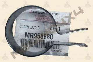 ABRAZADERA DEL CONDENSADOR DEL AIRE ACONDICIONADO