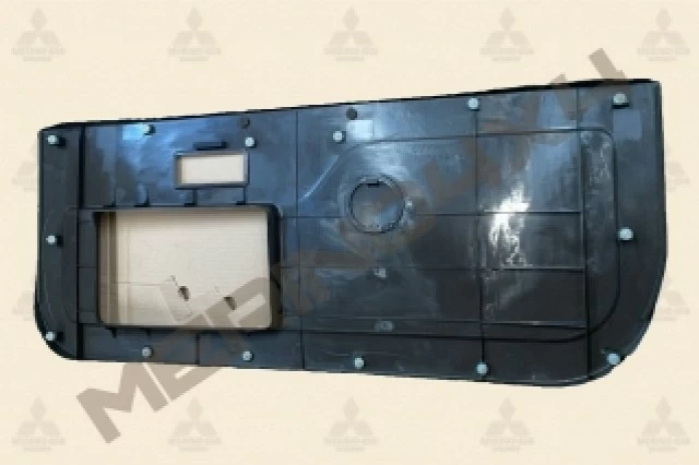 MOLDURA DE LA PUERTA TRASERA