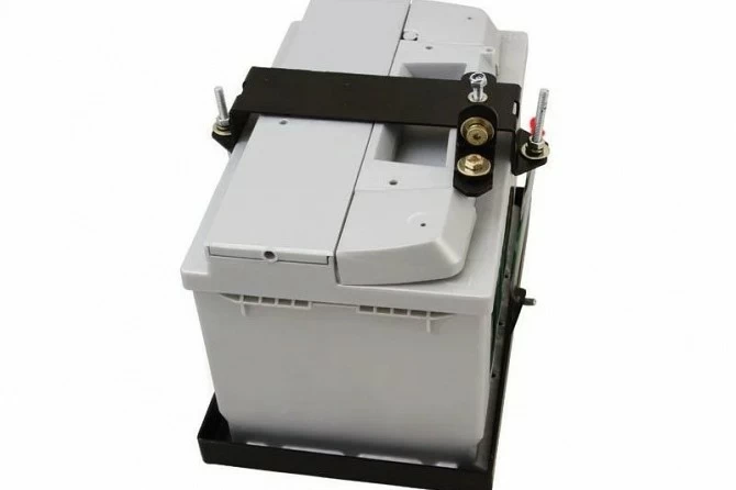 Soporte de batera universal 70A de Front Runner