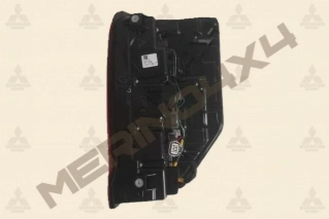 PILOTO TRASERO DERECHO L200 2019 - 2021