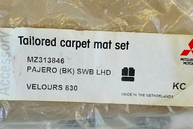 JUEGO DE ALFOMBRILLAS