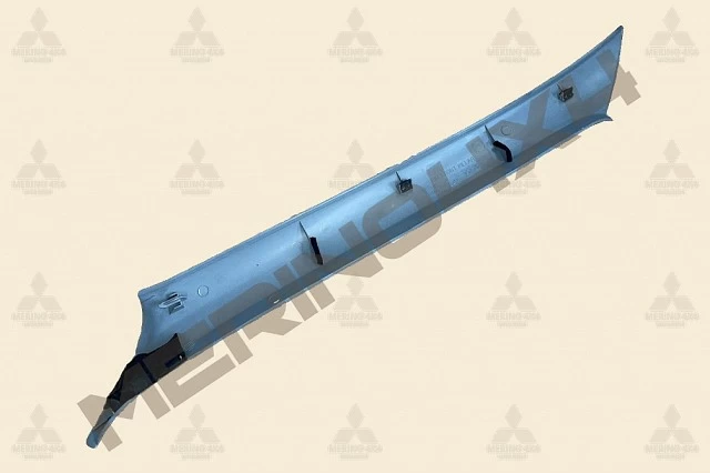 MOLDURA INTERIOR DEL PILAR DELANTERO DERECHO