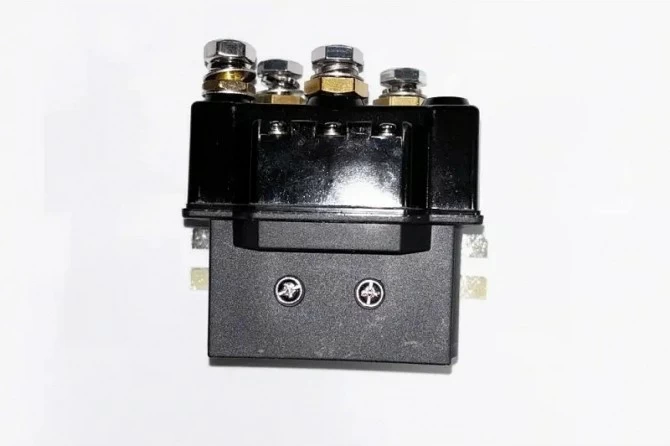 Rele reforzado cabrestante 450 AMP 12V