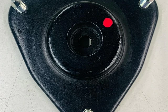 SOPORTE DE AMORTIGUADOR DELANTERO