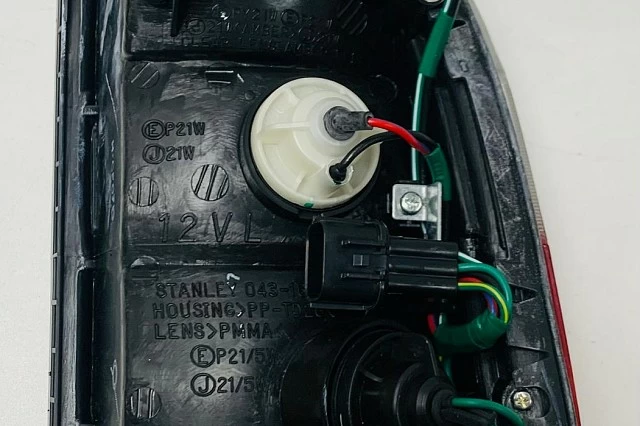 PILOTO TRASERO IZUIERDO