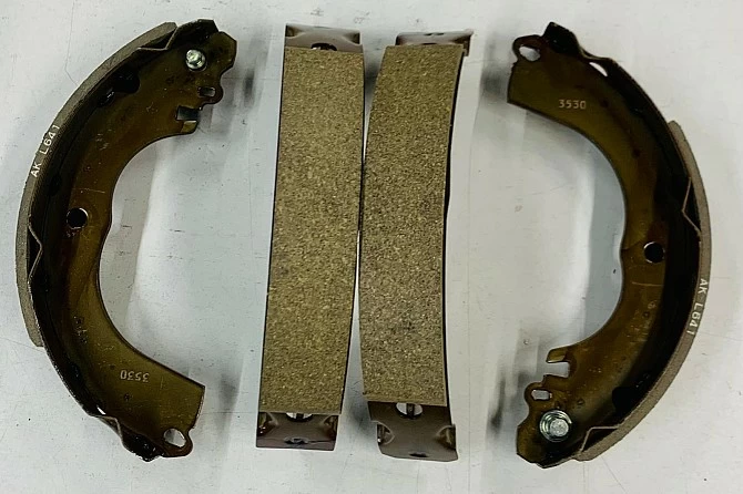 JUEGO DE ZAPATAS DE FRENO