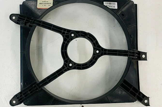 CARCASA DEL VENTILADOR DE REFRIGERACION