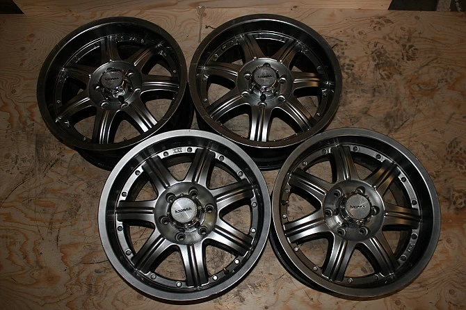 JUEGO DE LLANTAS DE ALUMINIO 8x18 JUEGO DE LLANTAS DE ALUMINIO 8x18