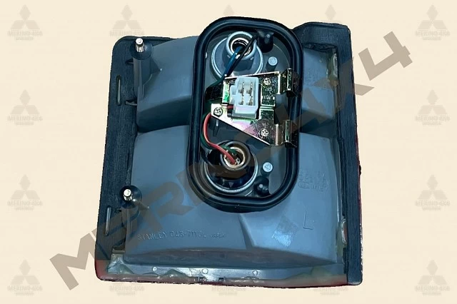 PILOTO TRASERO IZQUIERDO