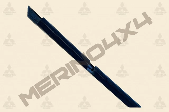 MOLDURA DE LA VENTANILLA DE LA PUERTA DELANTERA IZQUIERDA