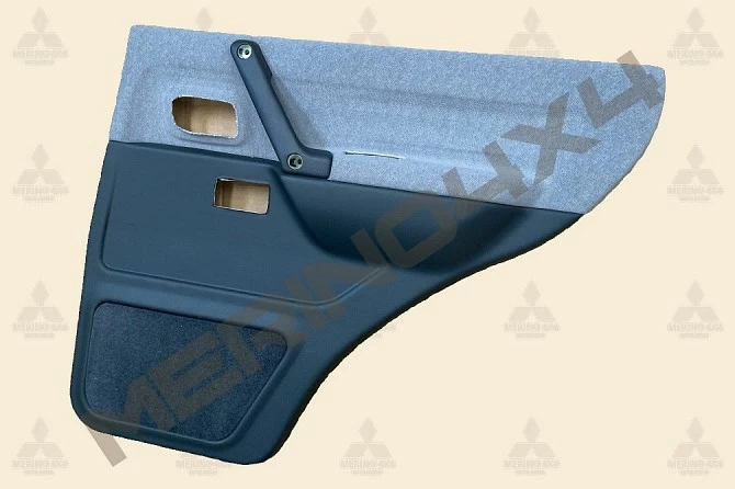 PANEL INTERIOR DE LA PUERTA TRASERA DERECHA