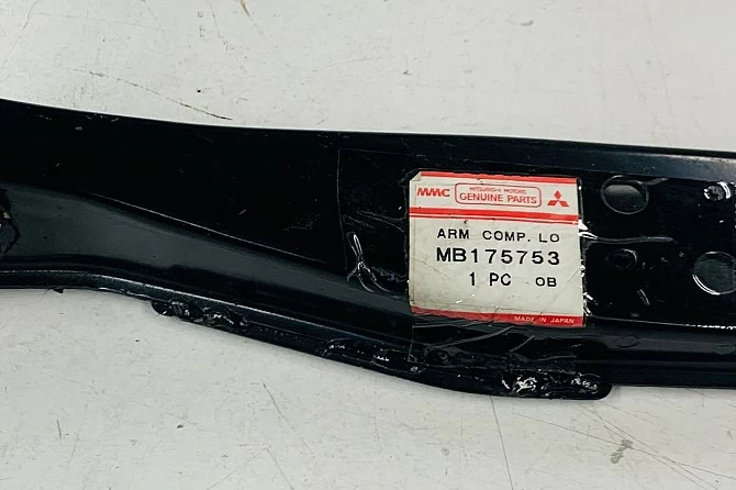 BRAZO DELANTERO DE SUSPENSION INFERIOR IZQUIERDO