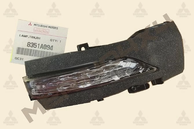INTERMITENTE LATERAL DERECHO DEL RETROVISOR INTERMITENTE LATERAL DERECHO DEL RETROVISOR