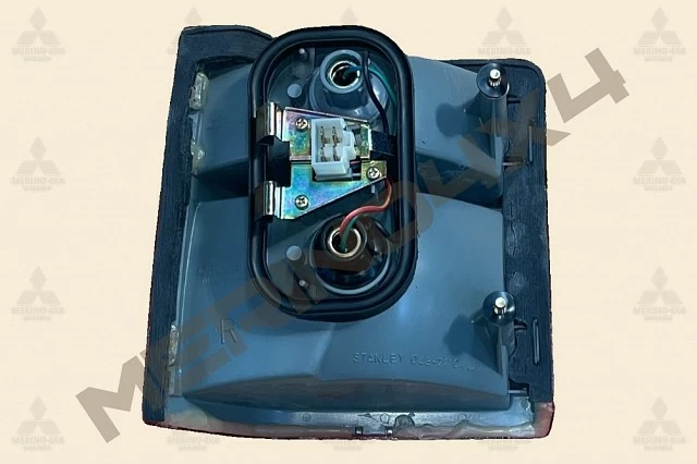 PILOTO TRASERO DERECHO