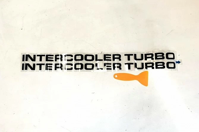 PEGATINA LATERAL INTERCOOLER TURBO (NEGRO)