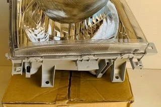 FARO DELANTERO DERECHO PARA FUSO