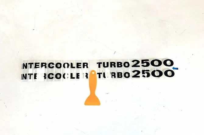 PEGATINA LATERAL INTERCOOLER TURBO 2500 (NEGRO)