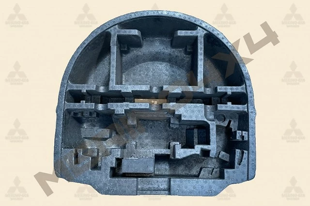 BANDEJA DE MALETERO Y COMPARTIMENTO PARA RUEDA DE REPUESTO