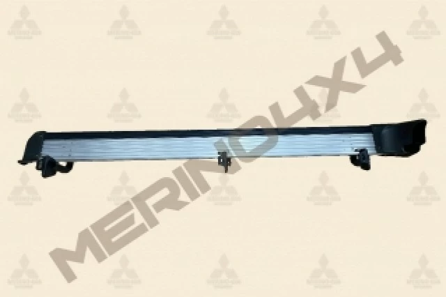 ESTRIBO LATERAL DERECHO