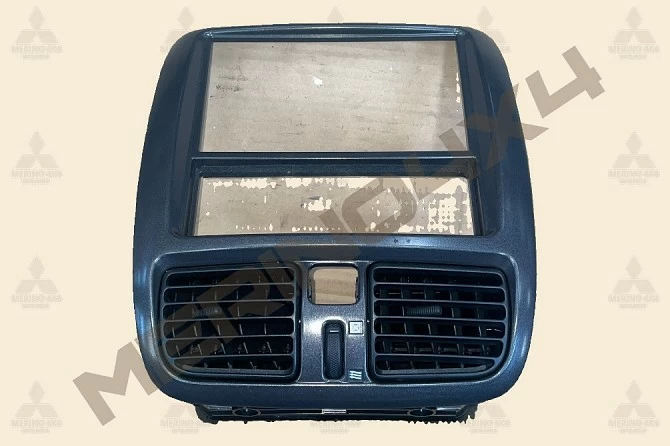 PANEL CENTRAL DEL TABLERO DE INSTRUMENTOS