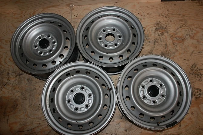 JUEGO DE LLANTAS DE ACERO 7x17 JUEGO DE LLANTAS DE ACERO 7x17