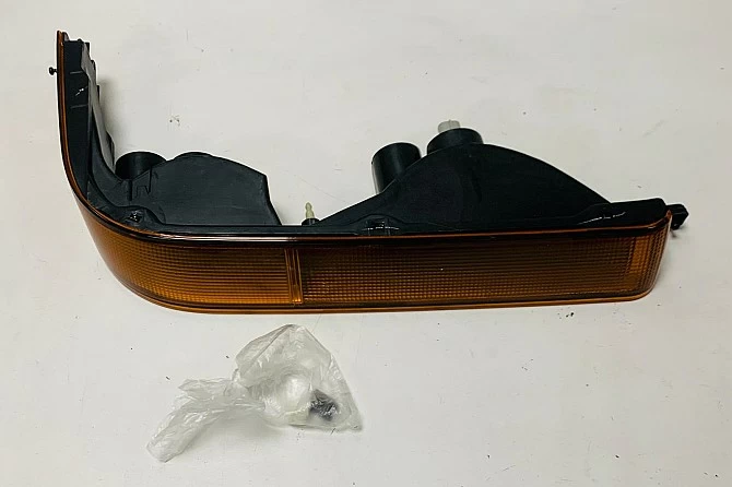 INTERMITENTE DELANTERO DERECHO PARA L300