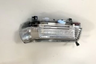 INTERMITENTE RETROVISOR DERECHO MONTERO V80