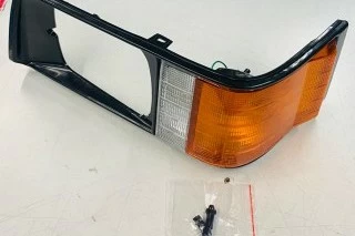 MOLDURA FAROS DELANTEROS PARA L300