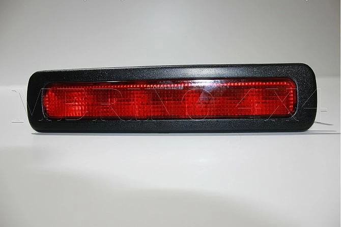 3 LUZ DE FRENO DEL PORTN