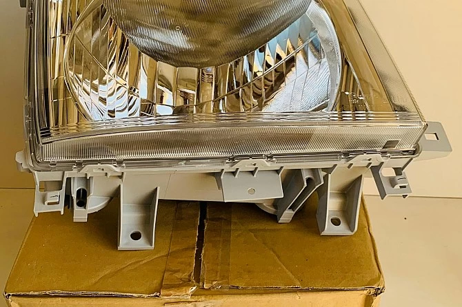 FARO DELANTERO DERECHO PARA FUSO