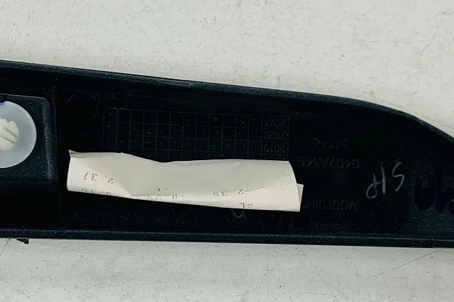 EMBELLECEDOR PARACHOQUES DELANTERO