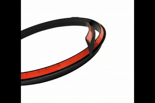 Aletines de Goma Dura 20mm tira 1.5m Aletines de Goma Dura 20mm tira 1.5m